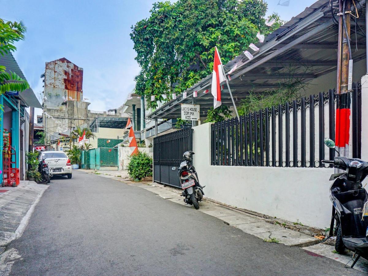Oyo 91658 Luci'S House Hotel Jakarta Luaran gambar